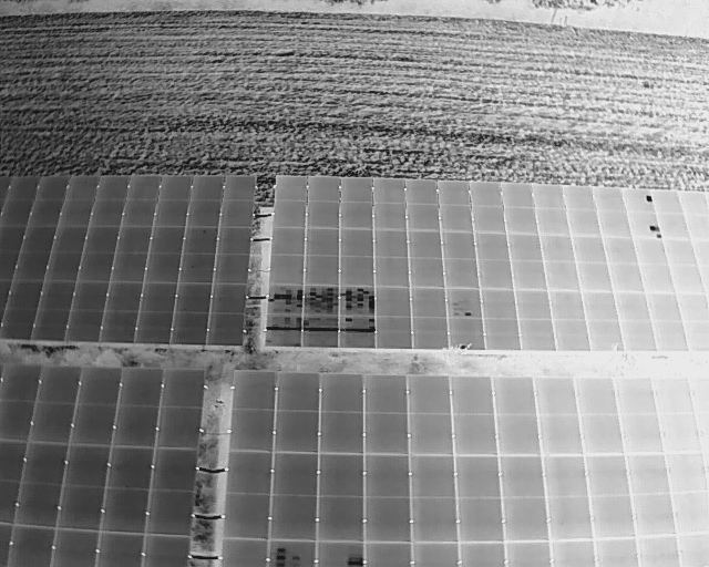 Warmtebeeld inspectie met thermische camera op zonnepanelen